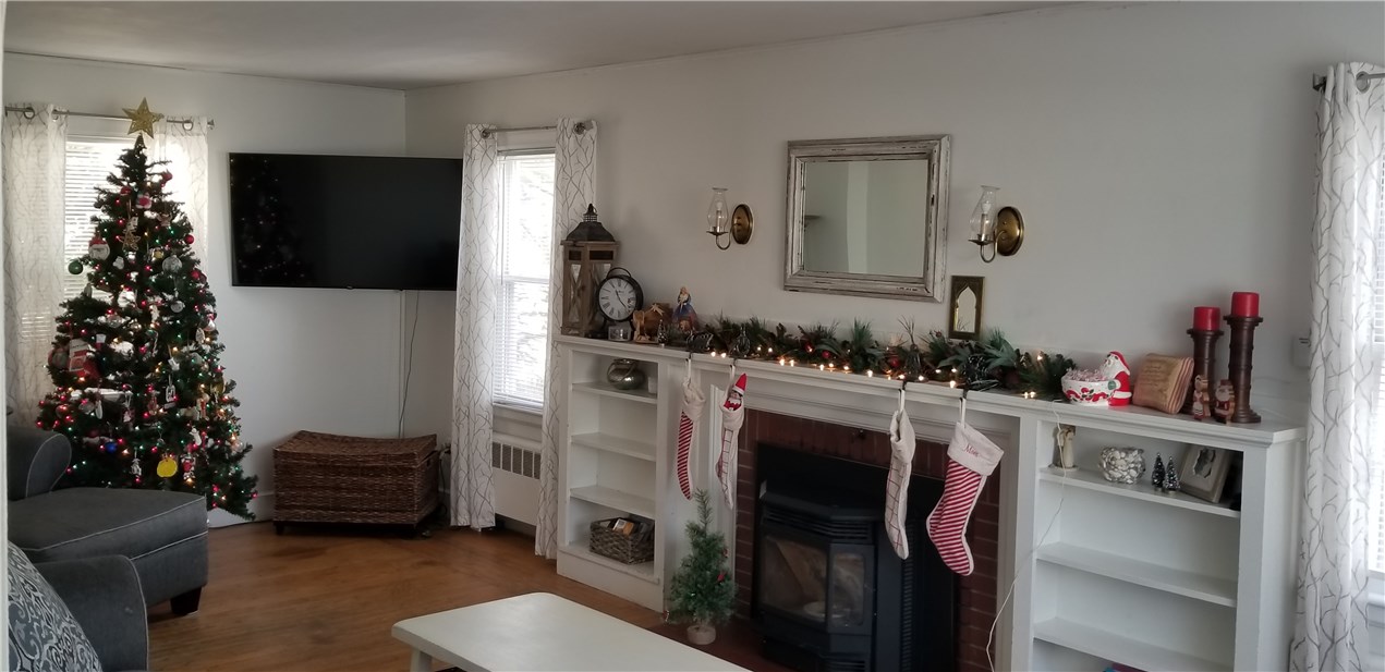 56 Admiral Kalbfus Road Newport, RI 02840 - Photo 5 of 29 Gallery Image 5