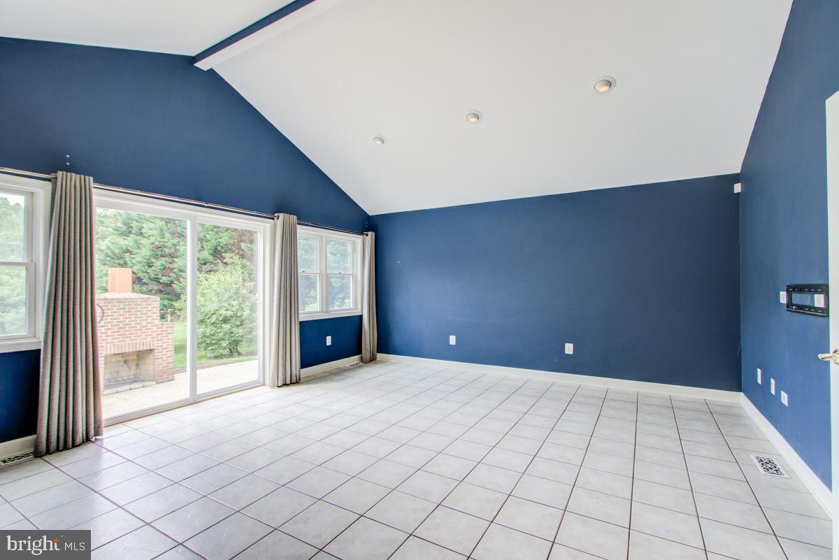 957 Pointer Ridge Drive Gaithersburg, MD 20878 - Photo 22 of 57