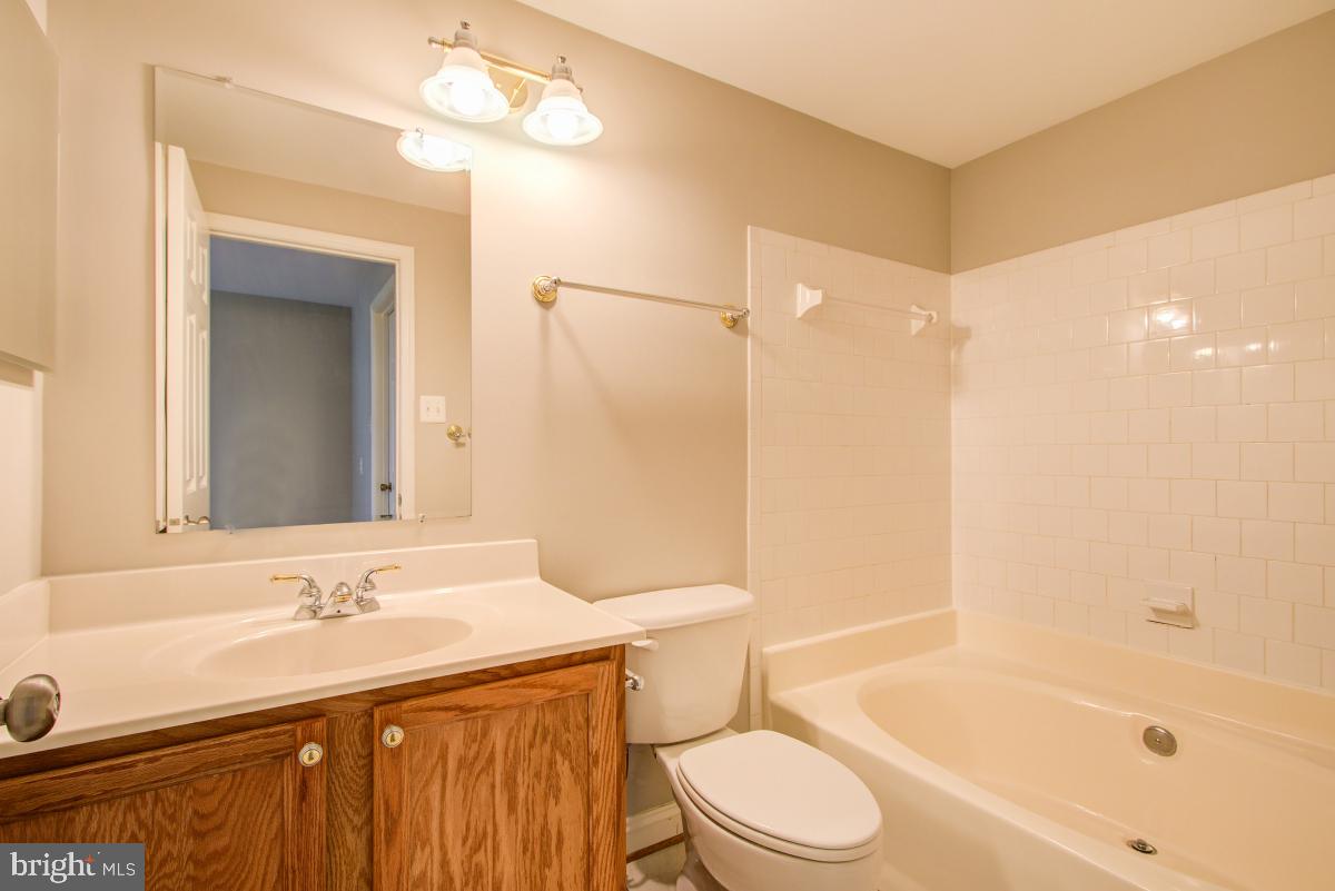 957 Pointer Ridge Drive Gaithersburg, MD 20878 - Photo 29 of 57