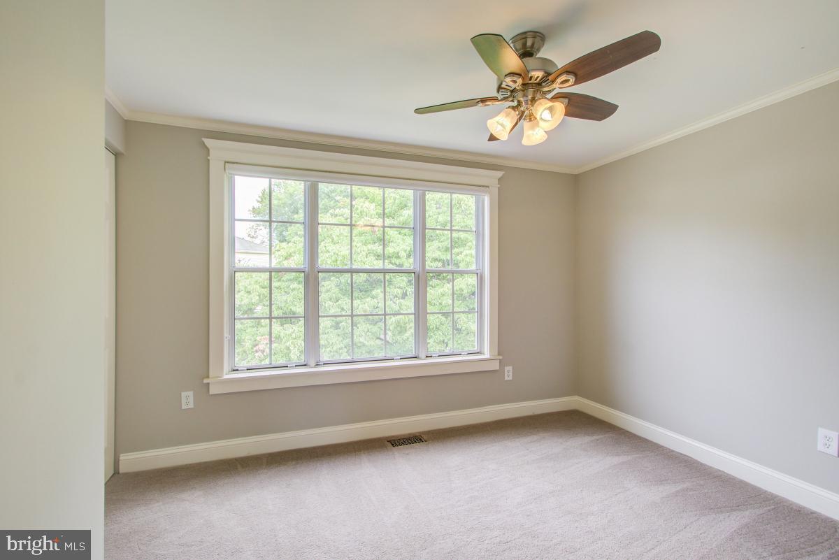 957 Pointer Ridge Drive Gaithersburg, MD 20878 - Photo 30 of 57