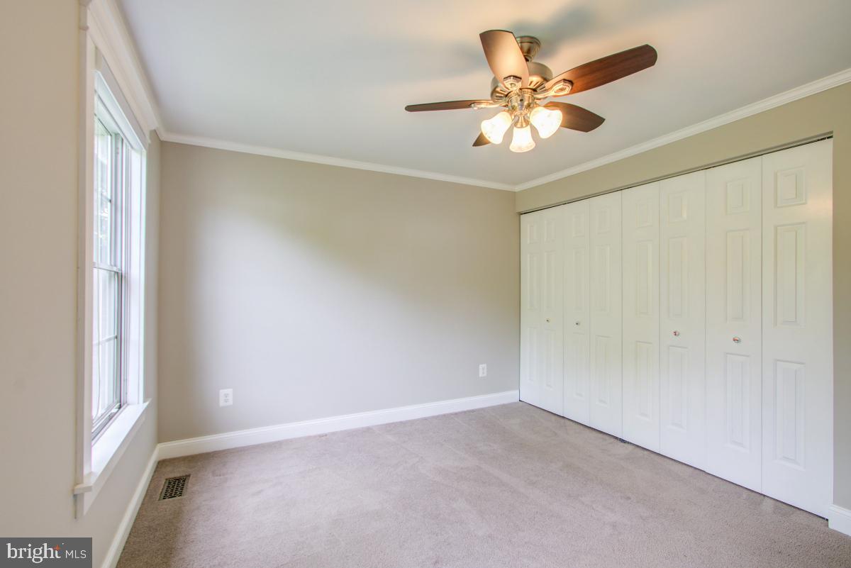 957 Pointer Ridge Drive Gaithersburg, MD 20878 - Photo 41 of 57