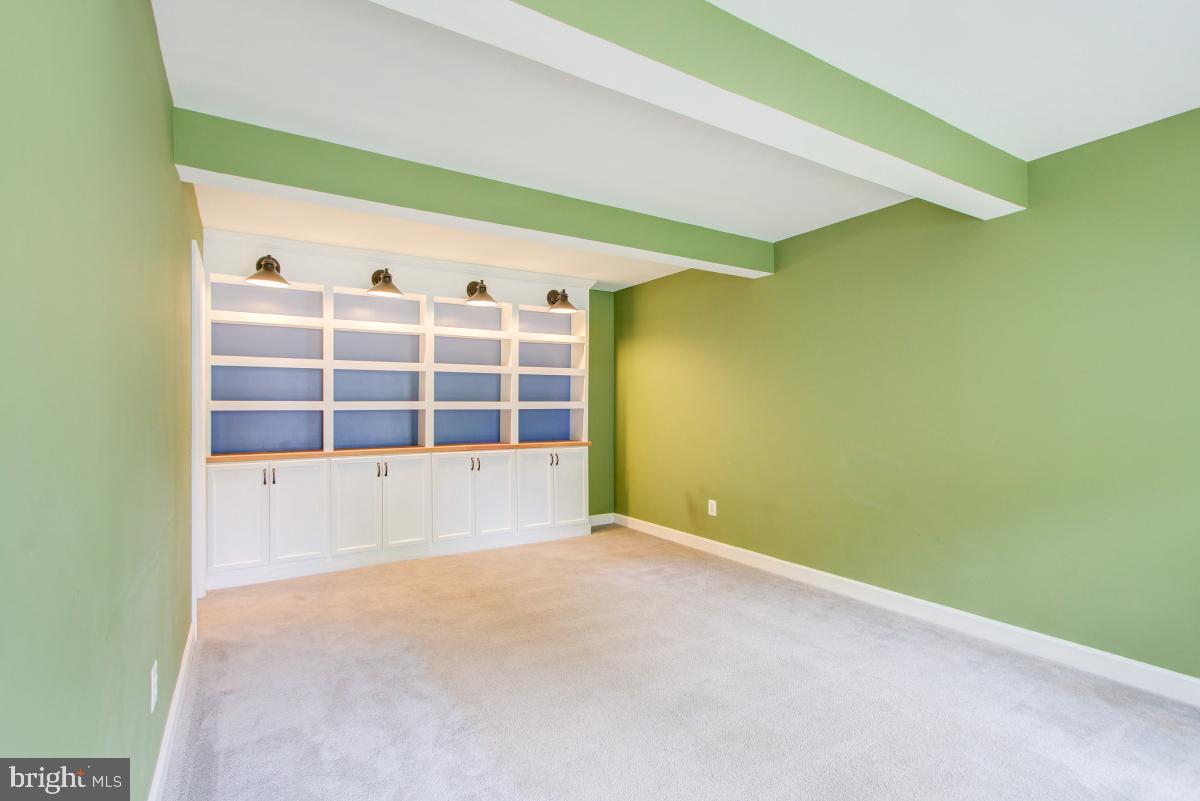 957 Pointer Ridge Drive Gaithersburg, MD 20878 - Photo 8 of 57