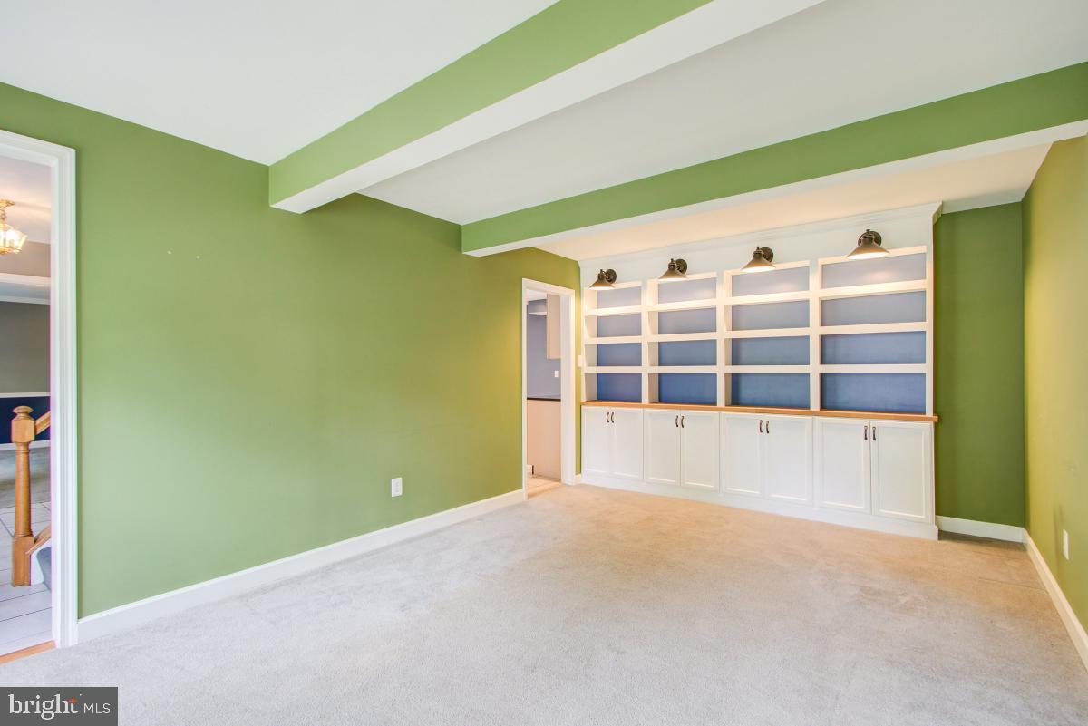 957 Pointer Ridge Drive Gaithersburg, MD 20878 - Photo 9 of 57