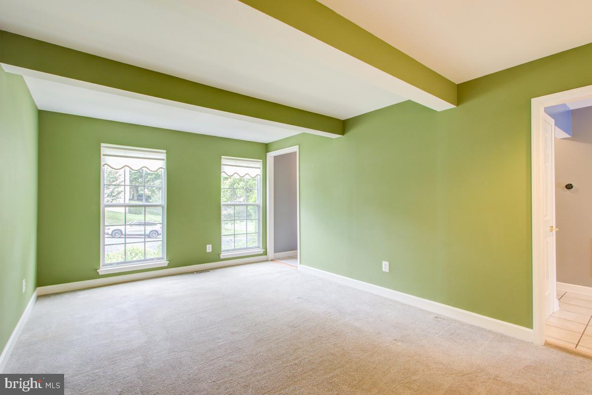 957 Pointer Ridge Drive Gaithersburg, MD 20878 - Photo 10 of 57
