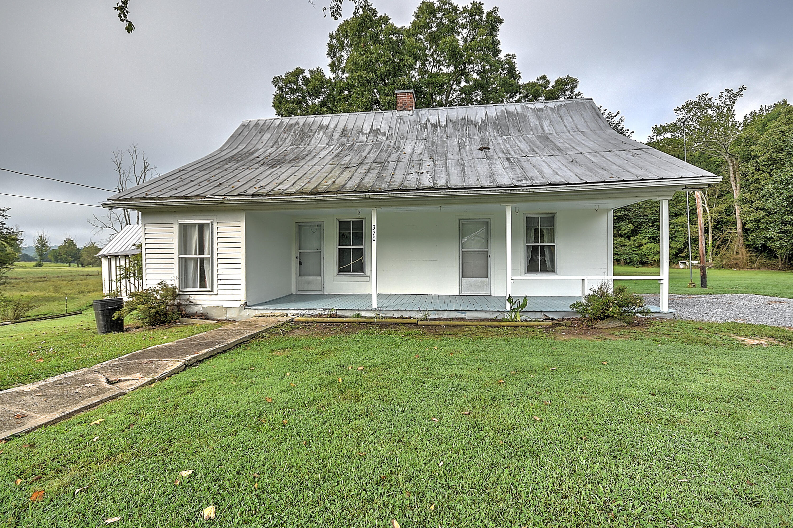 370 Oakwood Road Midway, TN 37809 - Photo 2 of 34 Oakwood Rd-2