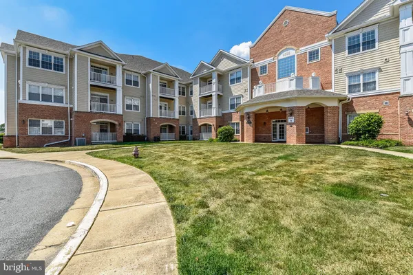 $300,000 | 8535 Veterans Highway, Unit 104, Millersville, MD 21108