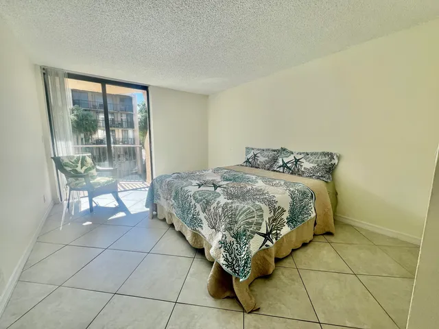 $189,000 | 3590 Blue Lake Drive, Unit 304, Pompano Beach, FL 33064