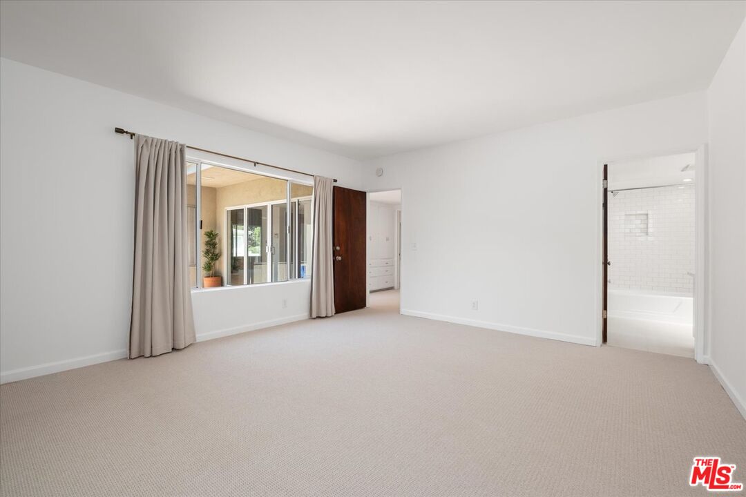 1528 Rising Glen Road West Hollywood, CA 90069 - Photo 12 of 18