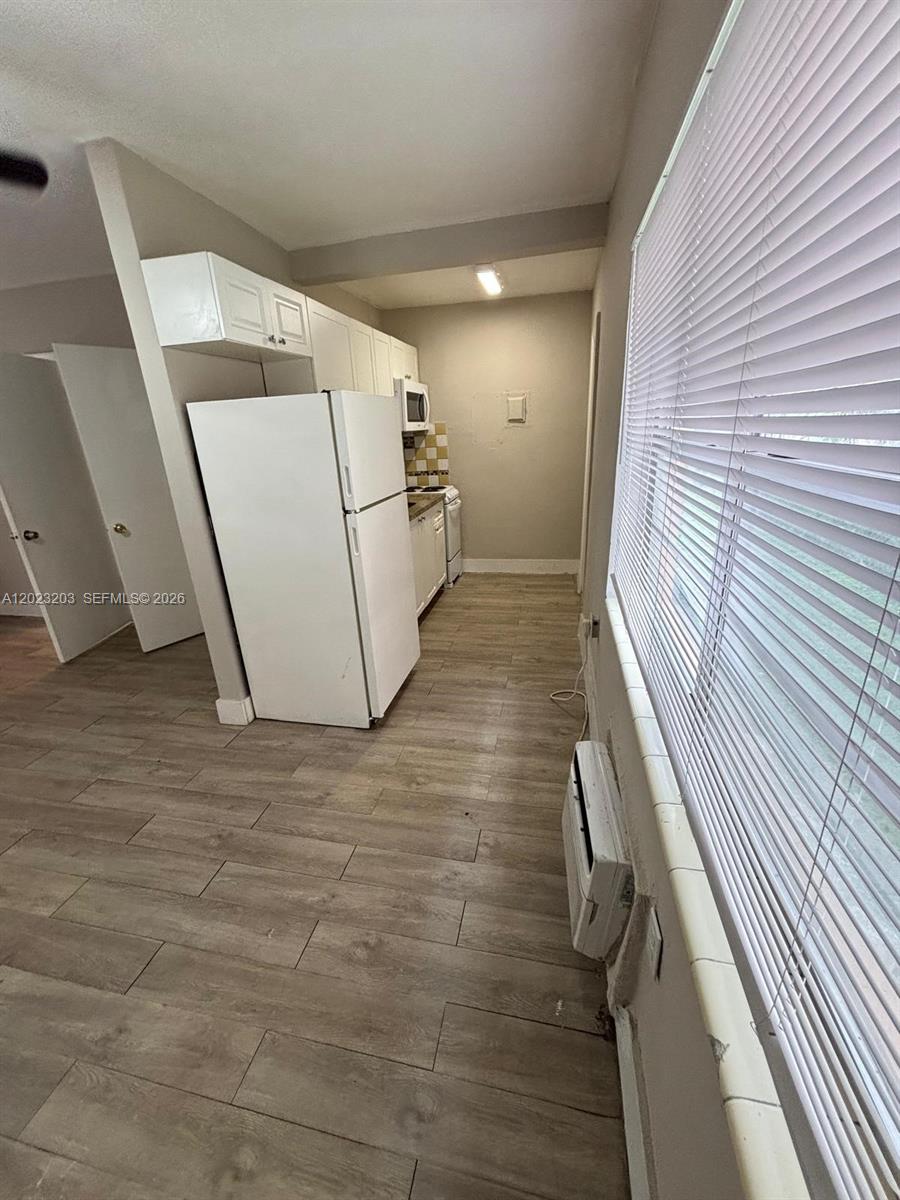 520 Southwest 4th Street, Unit 11 Miami, FL 33130 - Photo 6 of 7 a view of entryway