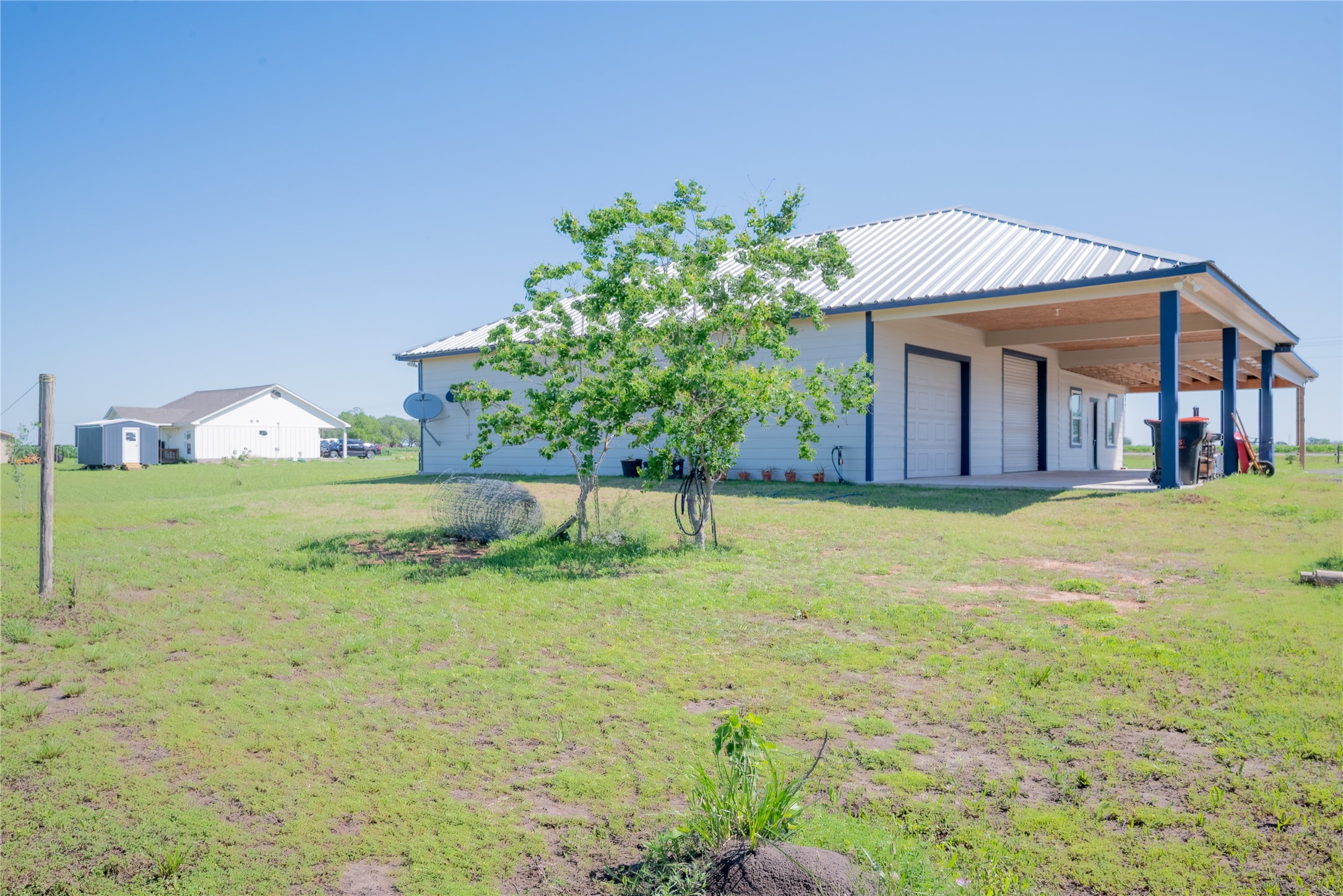 1015 FM 960 Road El Campo, TX 77437 - Photo 3 of 27