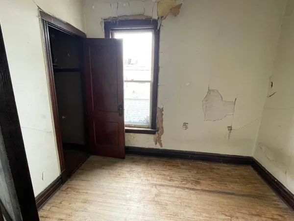 an empty room with windows