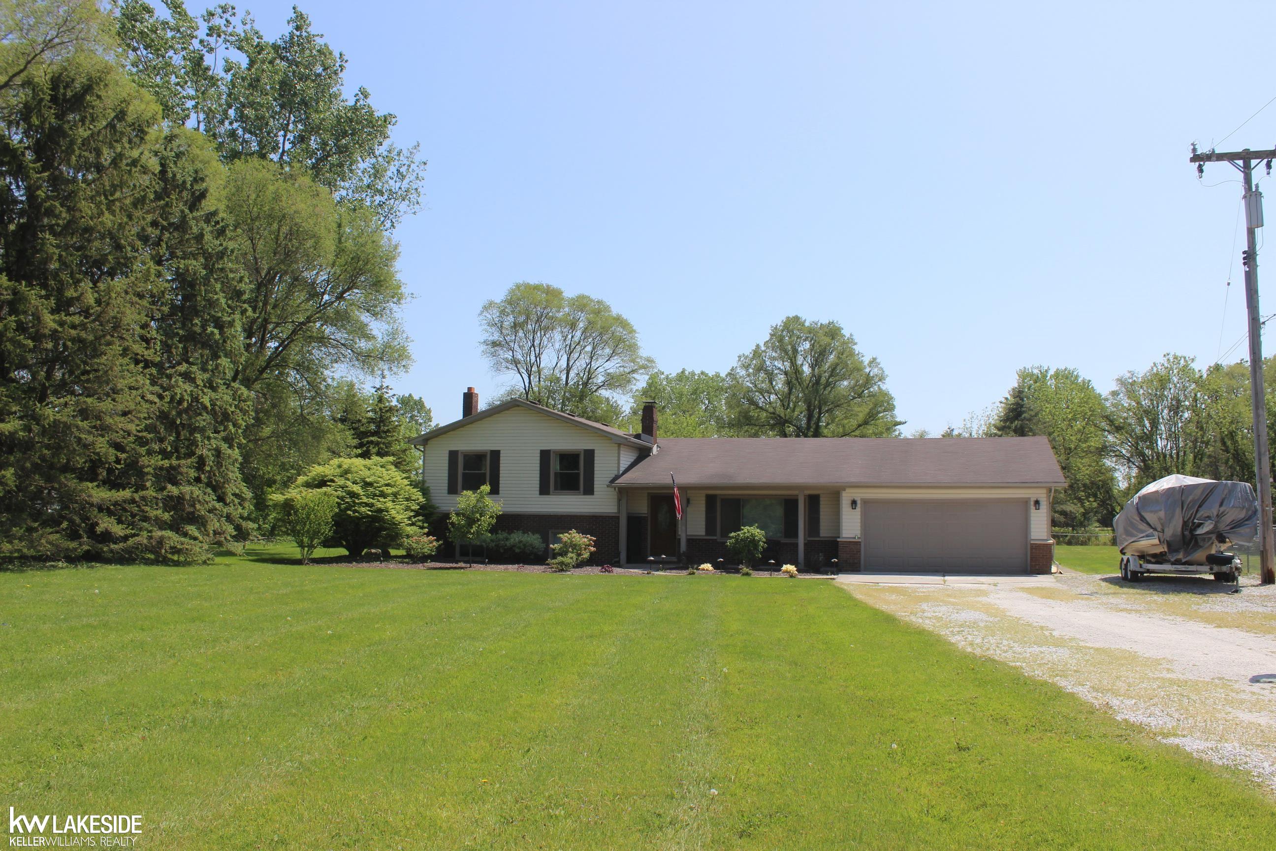 10111 Pound Road Columbus, MI 48063 - Photo 28 of 30 50111080-27.JPG