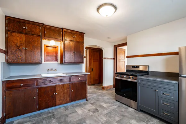 $1,400 | 2213 South 72nd Street, Unit UPPR, West Allis, WI 53219