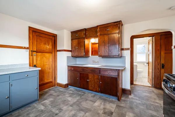 $1,400 | 2213 South 72nd Street, Unit UPPR, West Allis, WI 53219