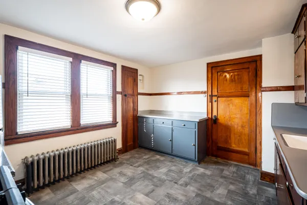 $1,400 | 2213 South 72nd Street, Unit UPPR, West Allis, WI 53219