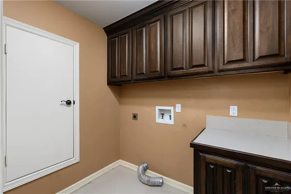 $1,950 | 913 Bunker Avenue, Edinburg, TX 78542