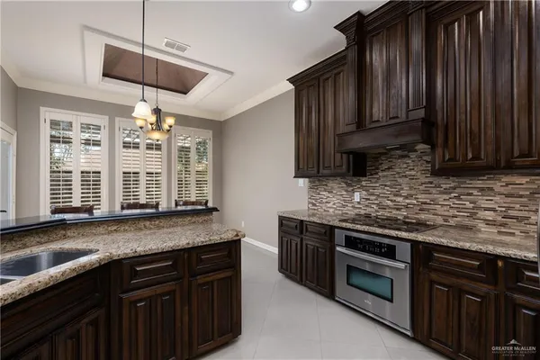 $1,950 | 913 Bunker Avenue, Edinburg, TX 78542