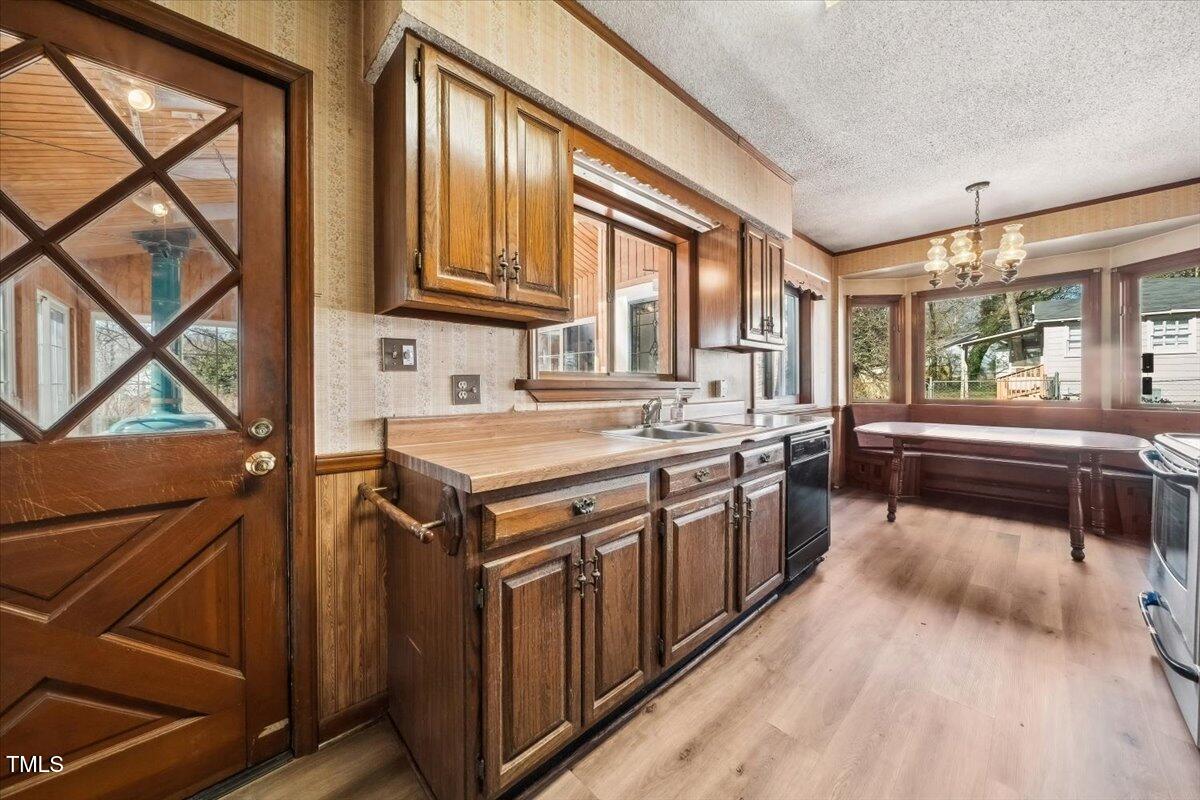 1234 Duffy Place Raleigh, NC 27603 - Photo 10 of 26 06-aINT_004
