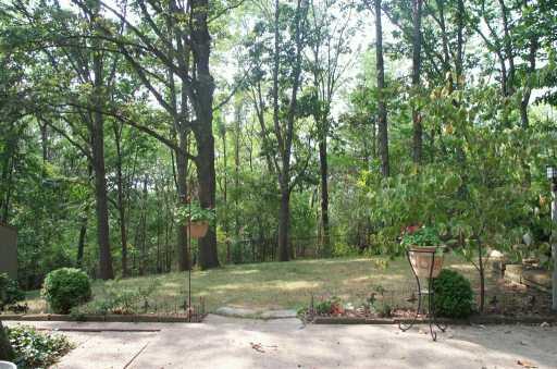 129 Martin Road Pittsburgh, PA 15237 - Photo 7 of 8 Yard/Garden.