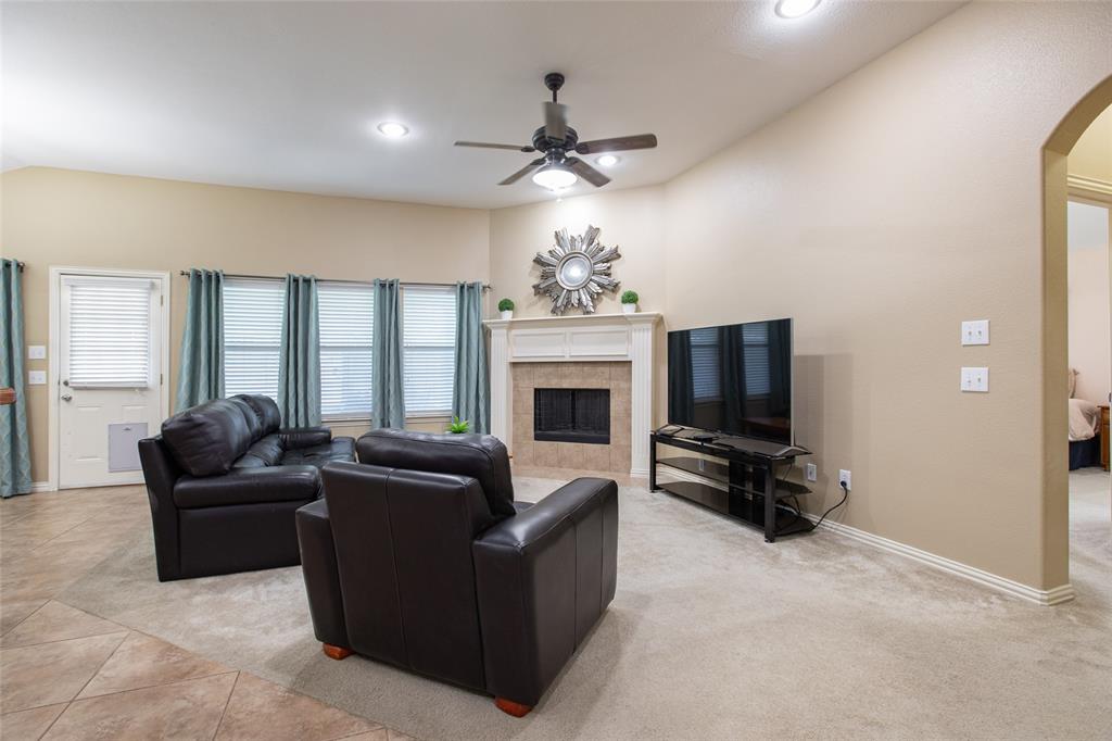 209 Timber Drive Princeton, TX 75407 - Photo 3 of 30