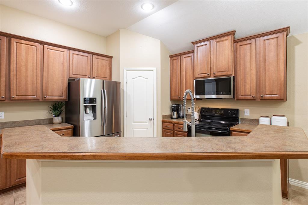 209 Timber Drive Princeton, TX 75407 - Photo 7 of 30