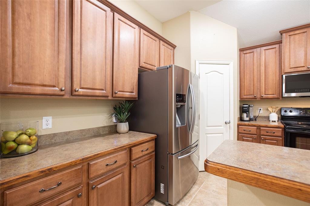 209 Timber Drive Princeton, TX 75407 - Photo 8 of 30