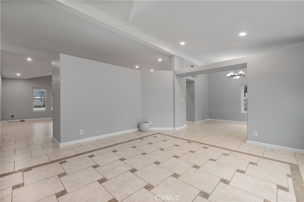 15608 Tierra Rejada Road Moorpark, CA 93021 - Photo 5 of 34 a view of an empty room