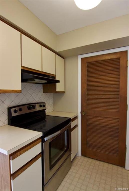 1572 Meadowside Drive, Unit 198 Rochester, MI 48307 - Photo 8 of 19