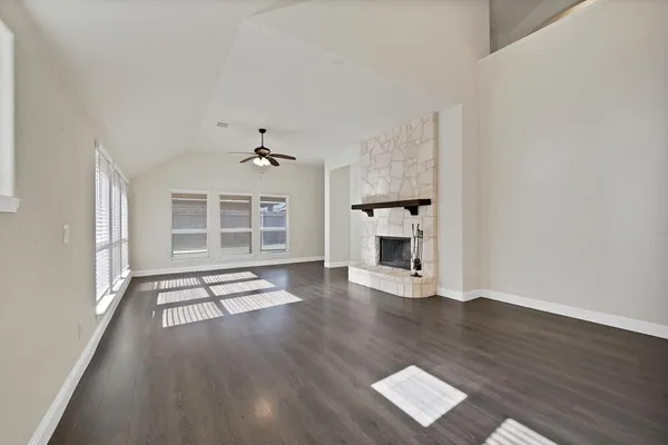 $3,000 | 207 Arborside Drive, Waxahachie, TX 75165
