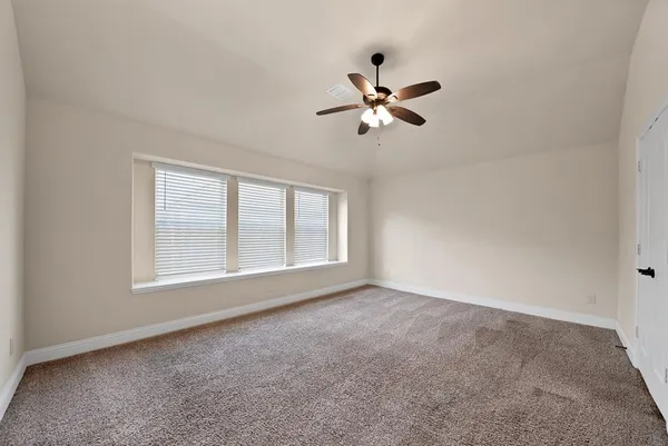 $3,000 | 207 Arborside Drive, Waxahachie, TX 75165