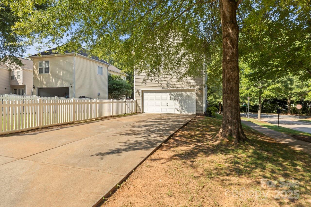 9846 Bailey Road Cornelius, NC 28031 - Photo 4 of 45 Gallery Image 4