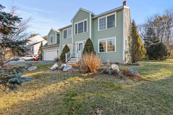 $735,000 | 9 Longview Drive, Portland, ME 04103