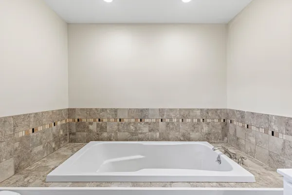 $735,000 | 9 Longview Drive, Portland, ME 04103