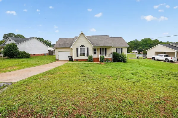 $269,900 | 2202 Rolling Green Road, Anderson, SC 29621