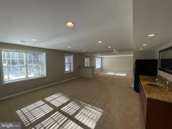 $4,850 | 21330 Meadow Field Court, Broadlands, VA 20148