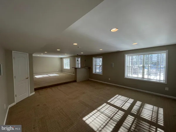 $4,850 | 21330 Meadow Field Court, Broadlands, VA 20148