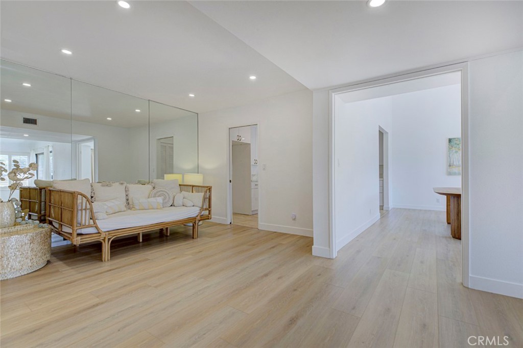 1325 Valley View Road, Unit 301 Glendale, CA 91202 - Photo 11 of 43