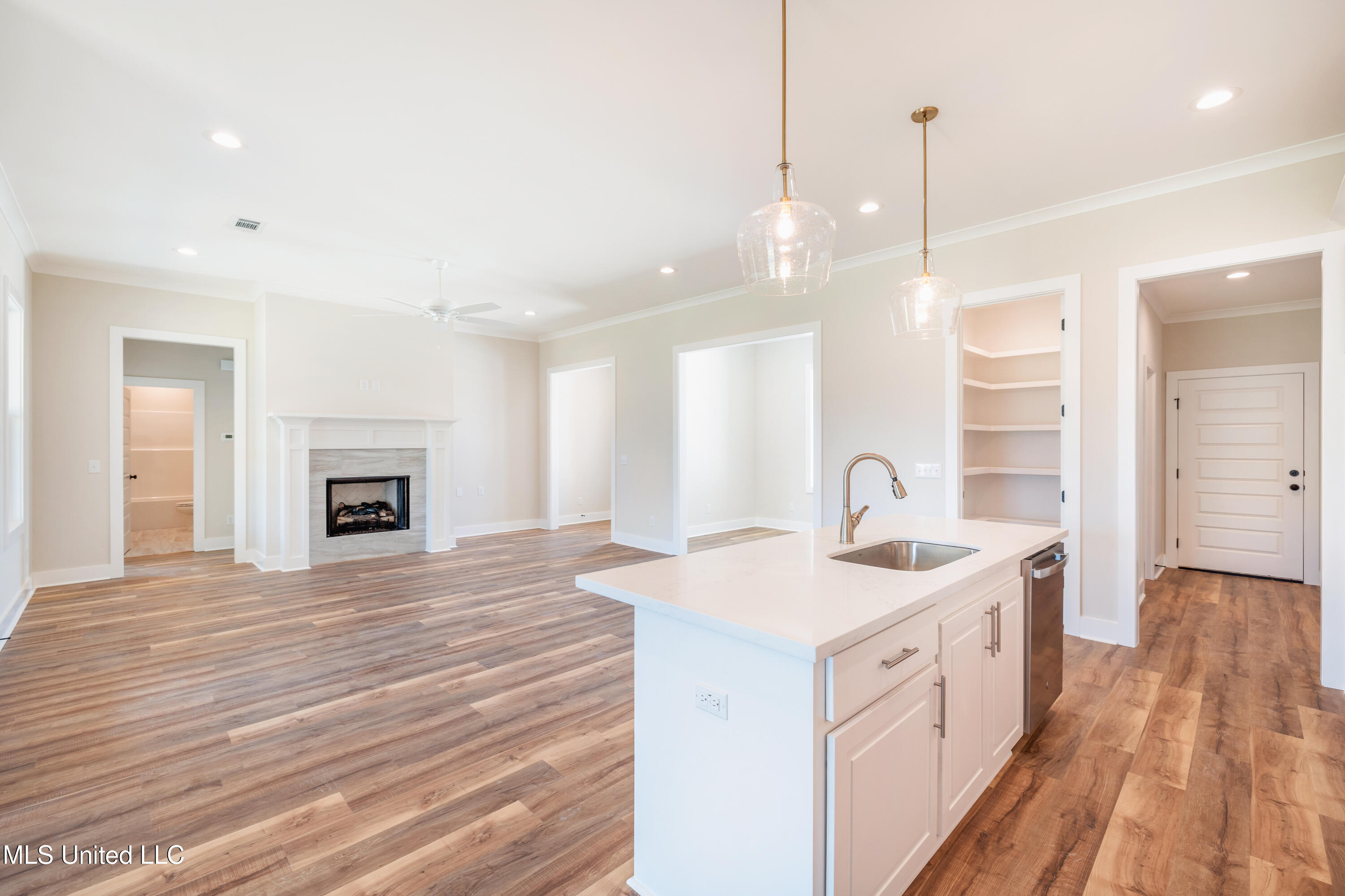 802 Trawler Circle Brandon, MS 39047 - Photo 8 of 17 final (7 of 29)