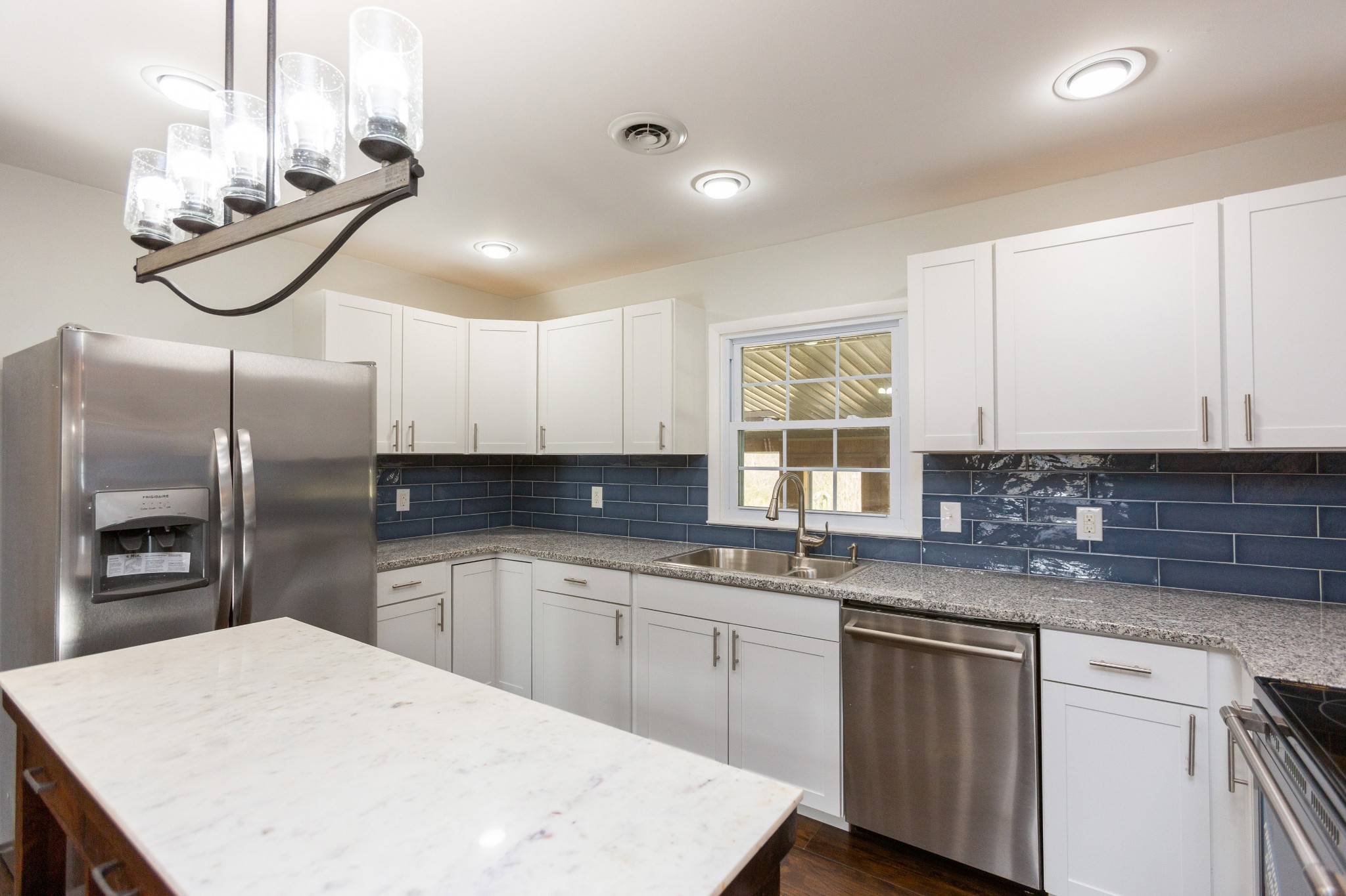 1067 Lawrence Lane Springfield, TN 37172 - Photo 5 of 40 Gallery Image 5