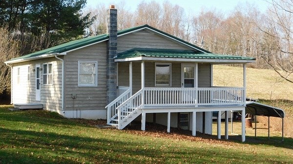677 Country Road Austinville, VA 24312 - Photo 11 of 24 Gallery Image 11