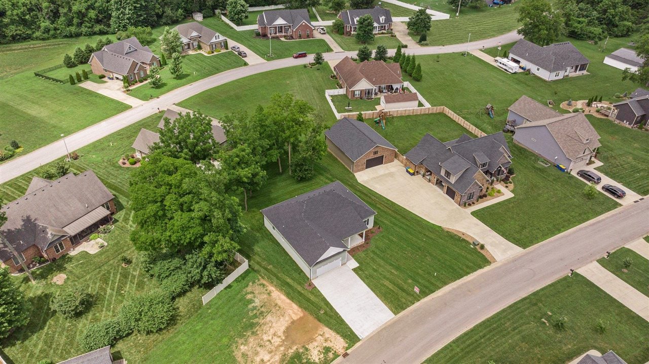 513 Fox Ridge Way Franklin, KY 42134 - Photo 6 of 27 Gallery Image 6