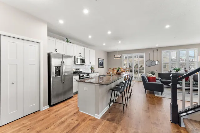 $425,000 | 7025 Huckleberry Drive, Excelsior, MN 55331