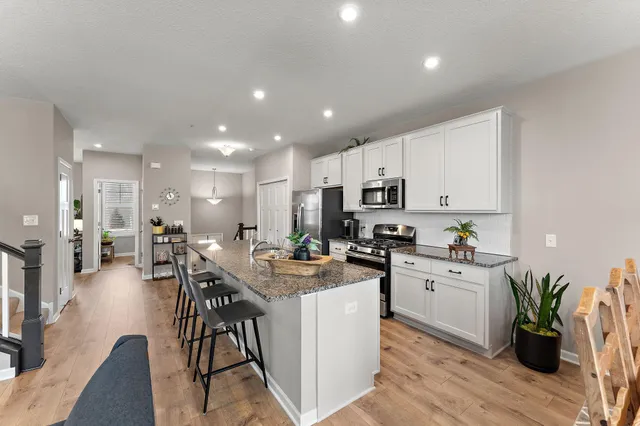 $425,000 | 7025 Huckleberry Drive, Excelsior, MN 55331