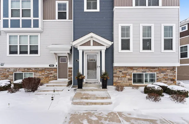 $425,000 | 7025 Huckleberry Drive, Excelsior, MN 55331