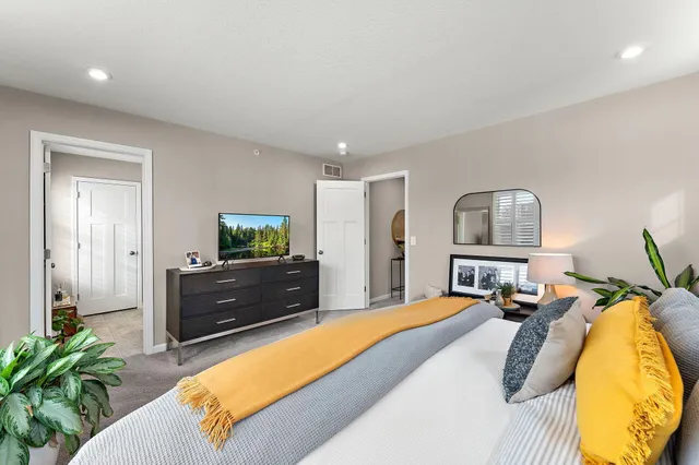 $425,000 | 7025 Huckleberry Drive, Excelsior, MN 55331