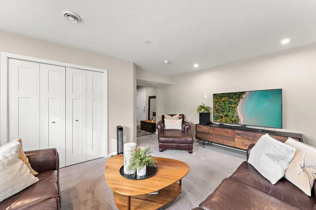 $425,000 | 7025 Huckleberry Drive, Excelsior, MN 55331