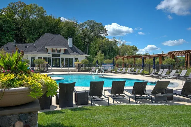 $425,000 | 7025 Huckleberry Drive, Excelsior, MN 55331