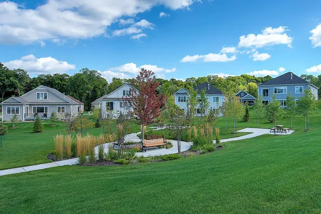 $425,000 | 7025 Huckleberry Drive, Excelsior, MN 55331