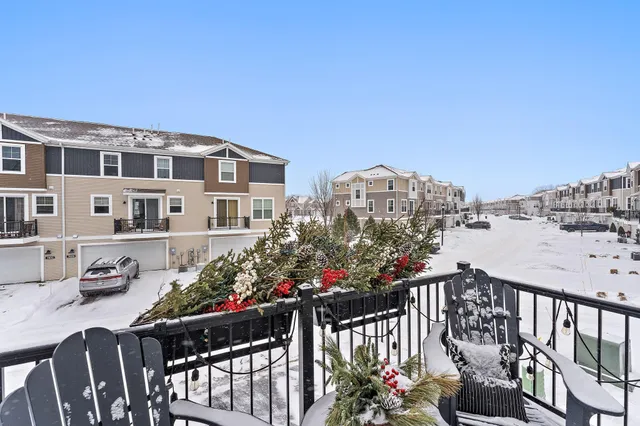 $425,000 | 7025 Huckleberry Drive, Excelsior, MN 55331