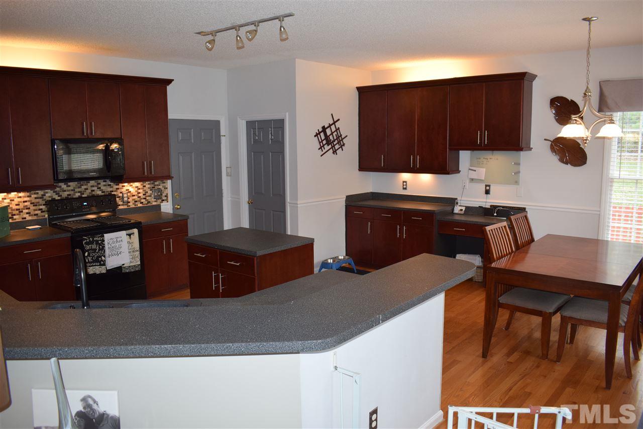 5200 Calverton Drive Raleigh, NC 27613 - Photo 4 of 25